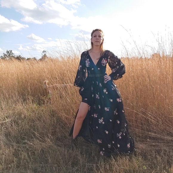 Teuta Matoshi Gown size 6 black floral dress - Picture 8 of 10